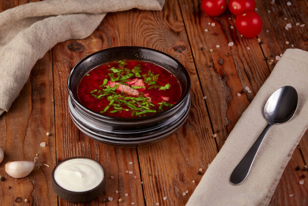 传统传统乌克兰蔬菜汤 甜菜汤 素食罗宋汤碗菜