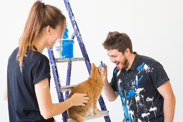 公寓猫画夫妻肖像男人人设计师