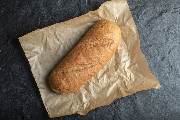 面包房广角照片英国棒面包纸背景新鲜谷物面包