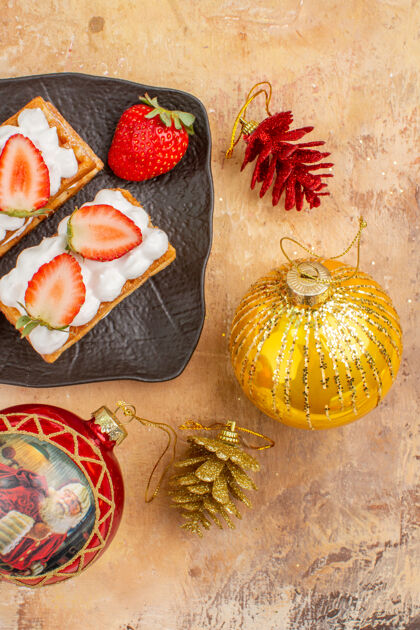 食物顶视图美味奶油蛋糕与水果在轻背景饼干农产品庆典