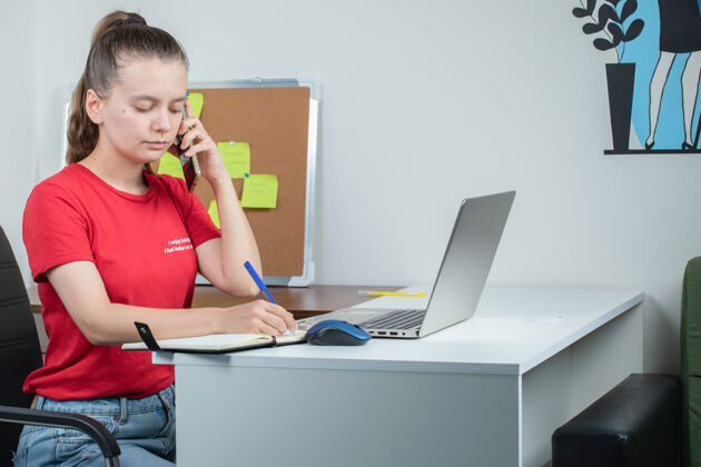 管理呼叫中心接线员与客户通话薪资老板备注