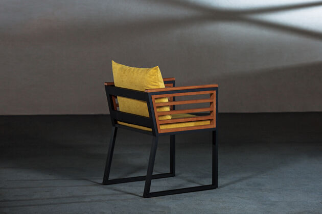设计漂亮的木椅和舒适的靠垫放松椅子靠垫