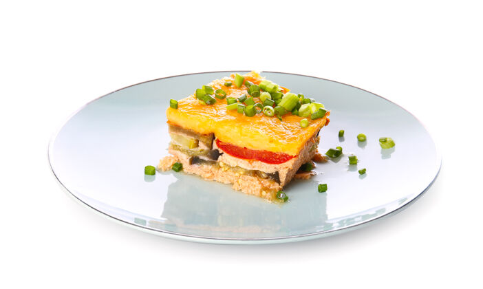 自然一盘白底美味的烤蔬菜沙锅素食有机卡路里
