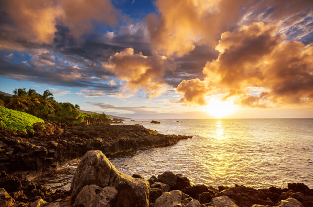 云夏威夷毛伊岛美丽的热带景观田园诗太平洋全景