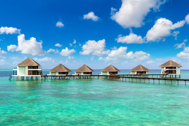 马尔代夫马尔代夫热带岛屿的水上平房度假海洋水