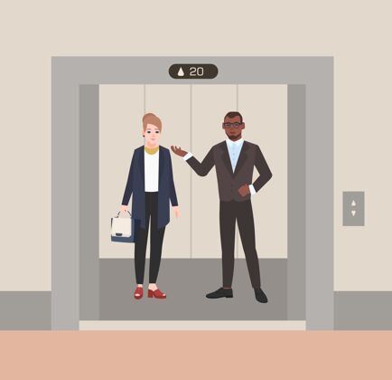 女人微笑的男女办公室工作人员或职员站在电梯门敞开的地方微笑客舱大楼