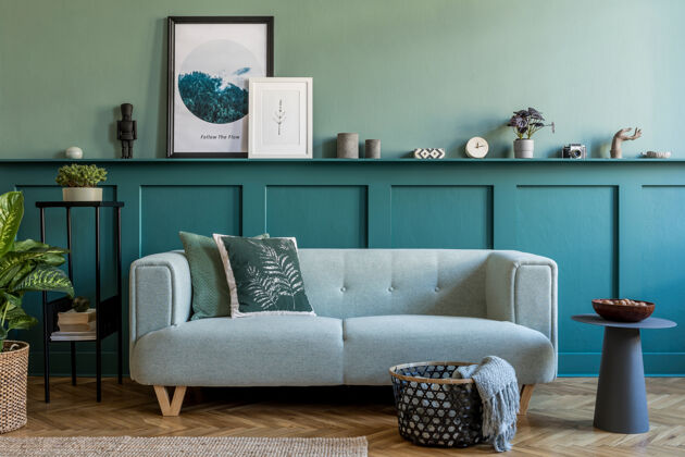 室内设计创意和舒适的客厅室内设计与框架时尚的沙发植物设计家具和优雅的配件现代宽敞舒适