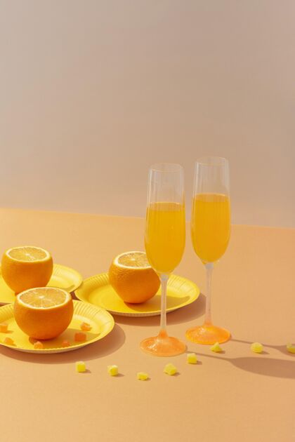 水果饮料和橙子什锦分类玻璃物体