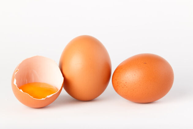 鸡蛋鸡蛋被隔离在白色的表面成分食物厨房