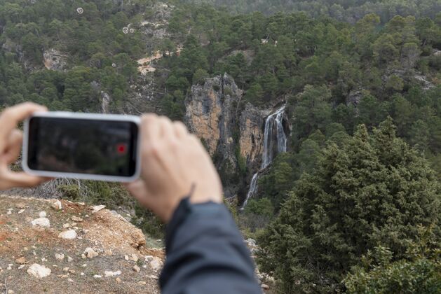 探索人类在用手机拍照旅游电话科技