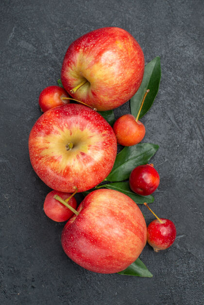 苹果顶部特写查看水果开胃的浆果和水果与树叶吃苹果饮食叶子