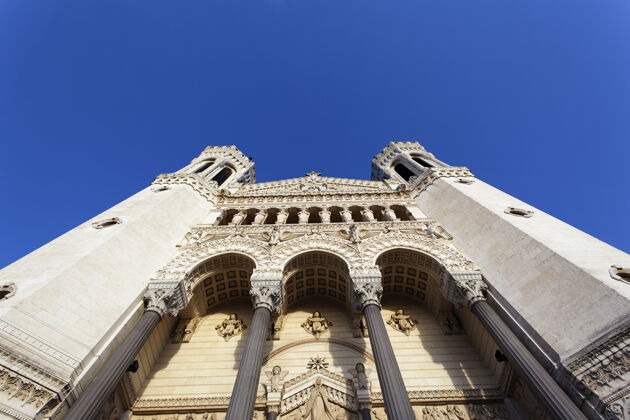 教里昂市著名的大教堂景观建筑十字架大教堂