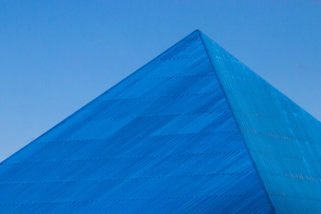 三角形蓝色金字塔建筑文化形状