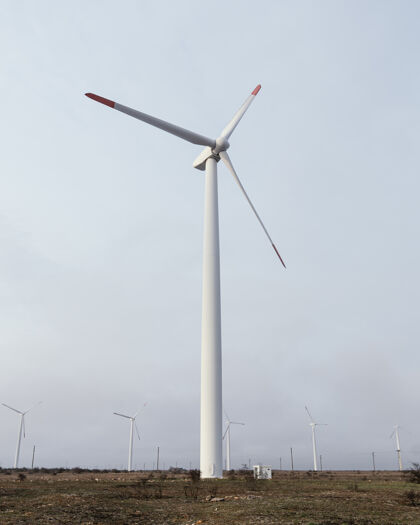 能源风力涡轮机在野外发电风能风力涡轮机可再生
