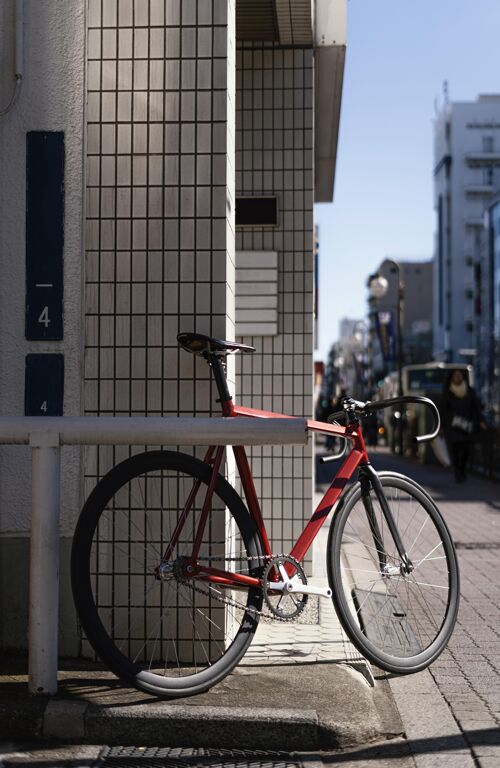 自行车在街上骑自行车骑自行车活动