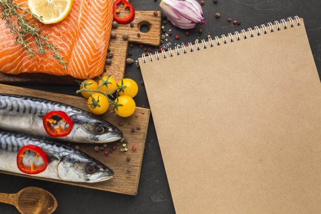 烹饪美味的鱼食安排俯瞰健康美味俯视图