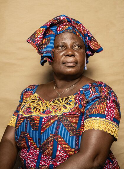 部落非洲老妇人部落服装文化