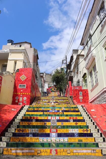步行巴西里约热内卢色彩斑斓的赛拉龙台阶河流巴西集中